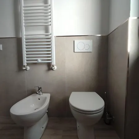 House Garden, 300m Dal Mare, Wifi, Bici, Giardino Privato, Clima