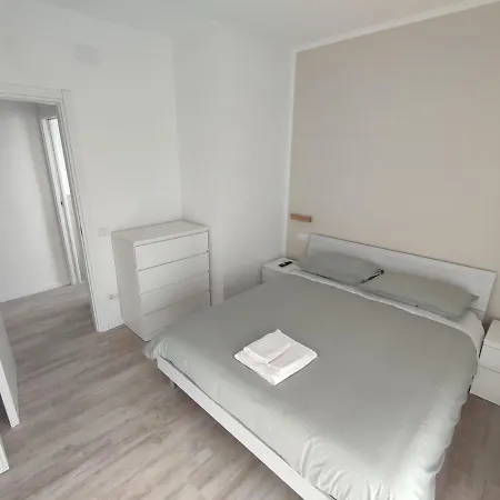 House Garden, 300m Dal Mare, Wifi, Bici, Giardino Privato, Clima *