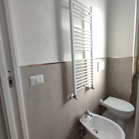 Apartment House Garden, 300m Dal Mare, Wifi, Bici, Giardino Privato, Clima Marina di Massa