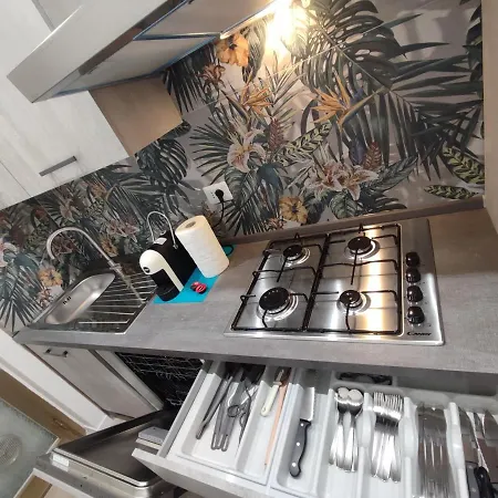 House Garden, 300m Dal Mare, Wifi, Bici, Giardino Privato, Clima Apartment *